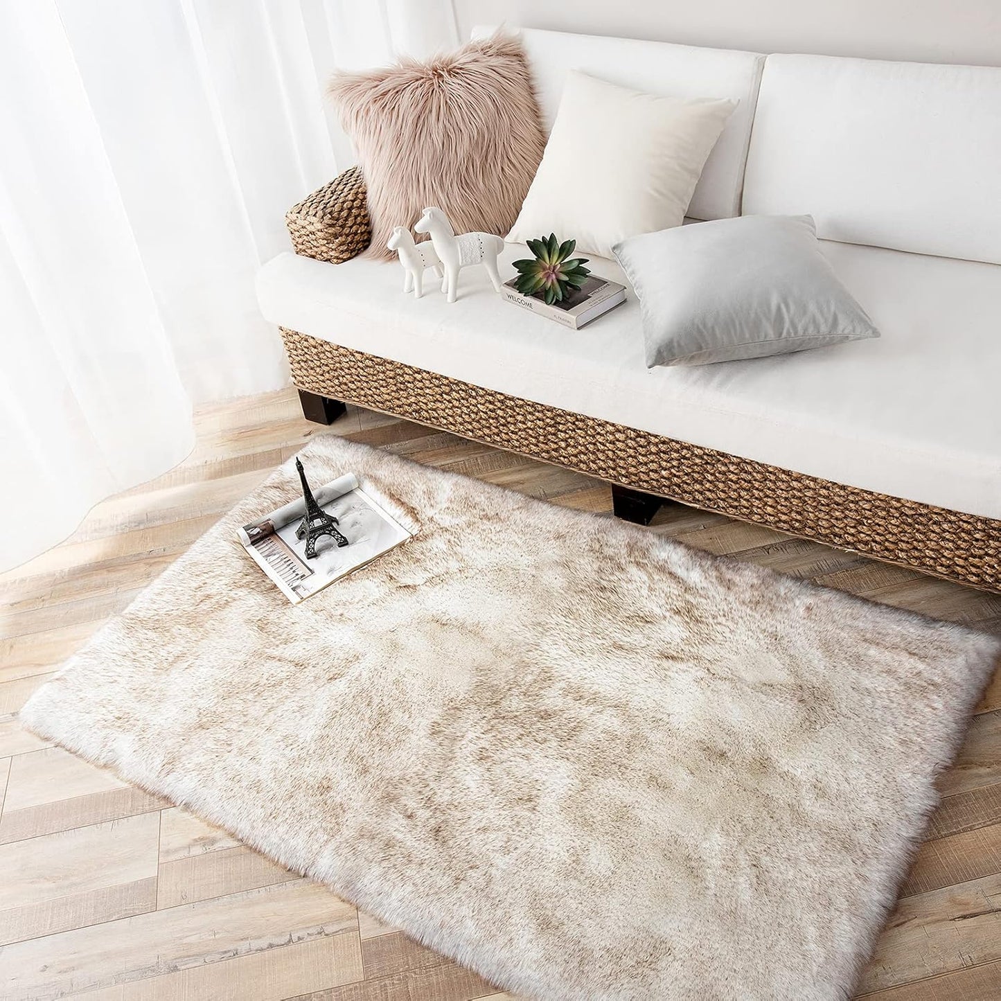 Faux Fur Rug, Fluffy Soft Faux Fox Fur Area Rugs for Bedroom Livingroom Kids Room Decor, Shaggy Fur Rugs Anti-Skid, White Brown, 3 X 5 Feet Rectangle
